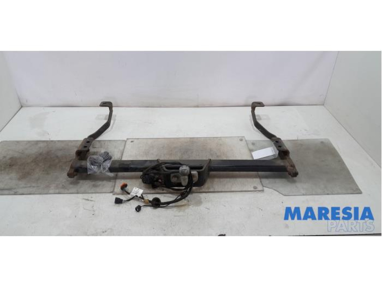 Renault - Trafic - Towbar