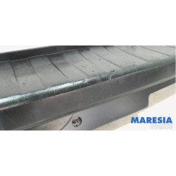 Renault - Trafic - Rear bumper component, central