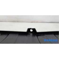 Renault - Trafic - Rear bumper component, central