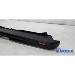 Renault - Trafic - Rear bumper component, central