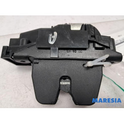 Citroen - Berlingo - Tailgate lock mechanism