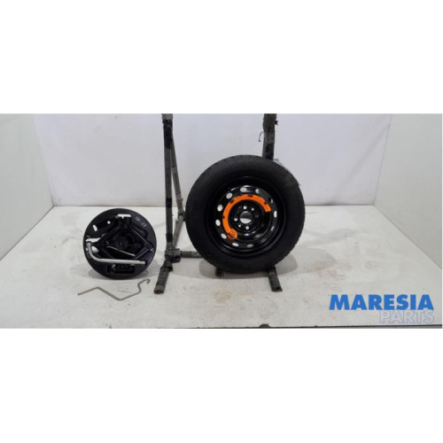 Fiat - 500 - Krikset + reservewiel