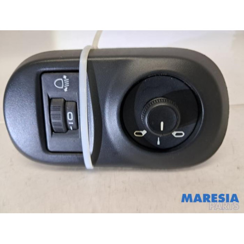 Citroen - C4 Cactus - Mirror switch