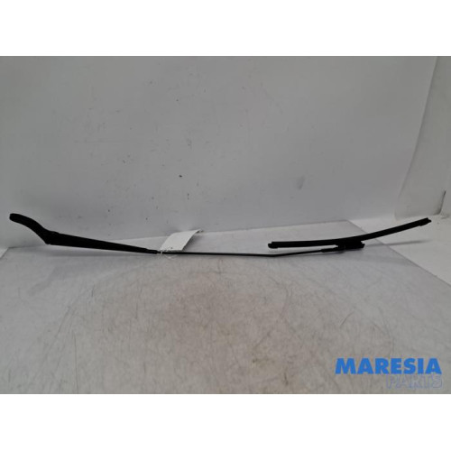 Citroen - Berlingo - Front wiper arm