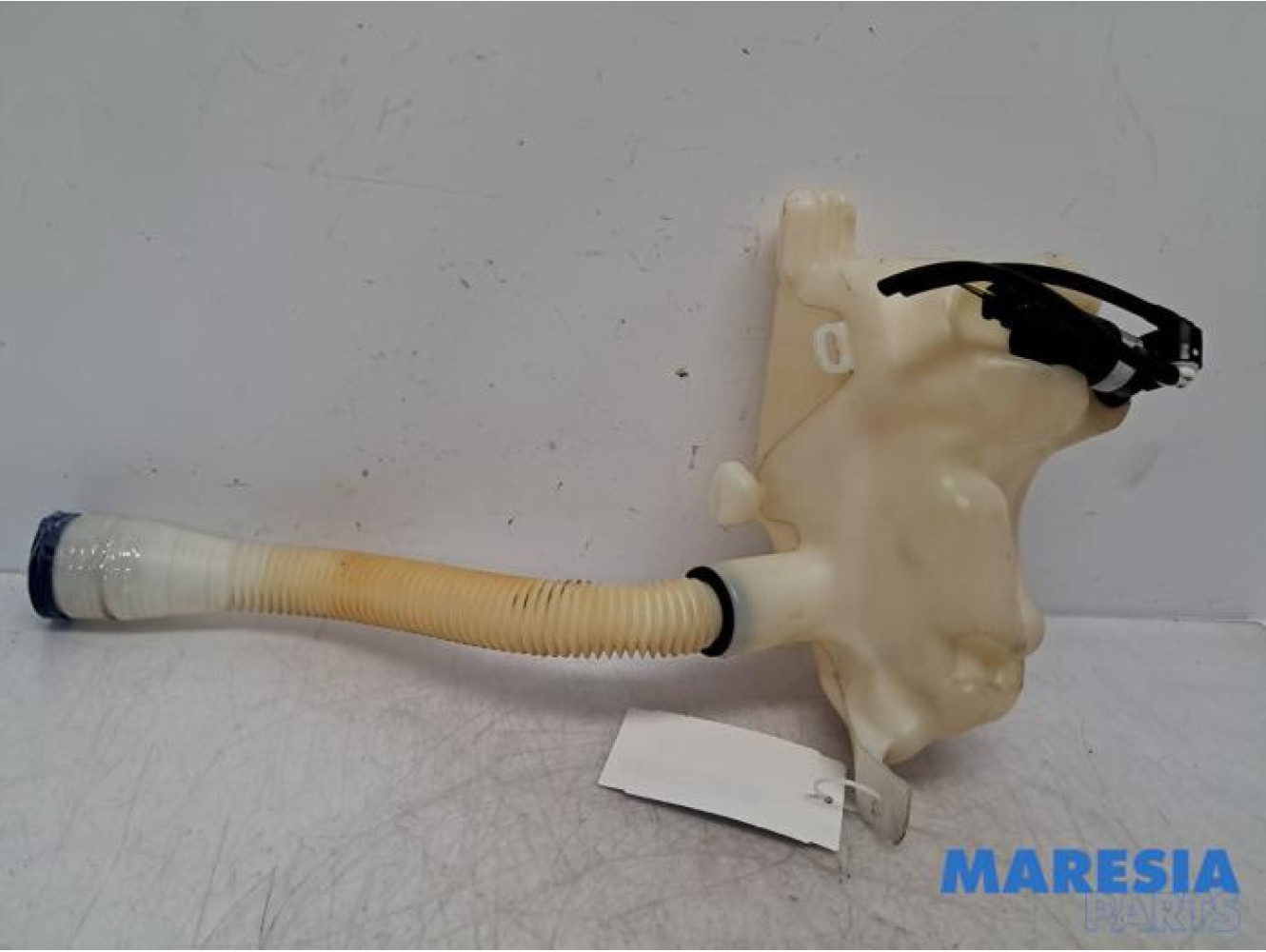 Citroen - Berlingo - Front windscreen washer reservoir