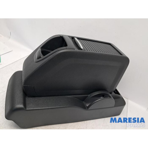 Citroen - Berlingo - Armrest
