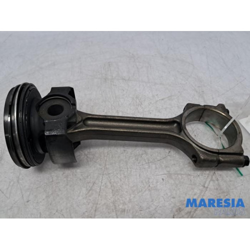Renault - Master - Connecting rod