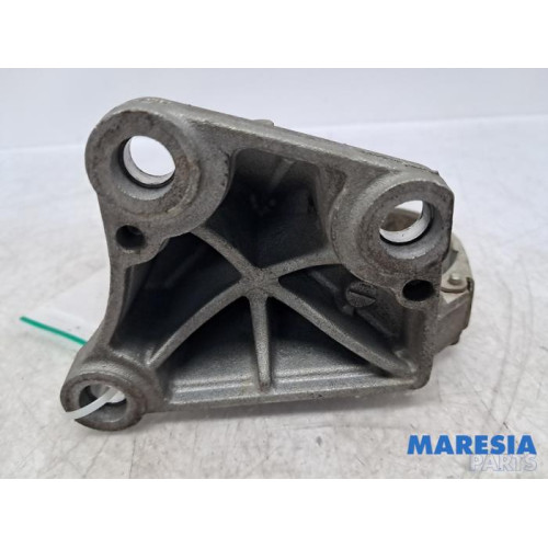 Renault - Master - Support (miscellaneous)