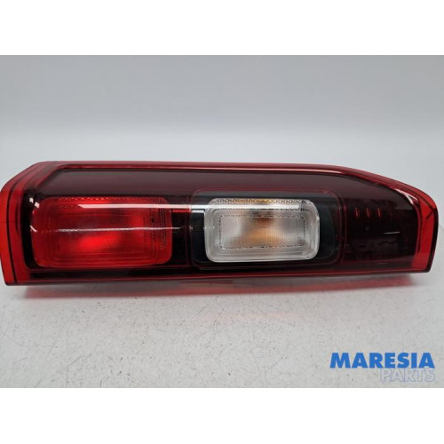 Renault - Trafic - Achterlicht links