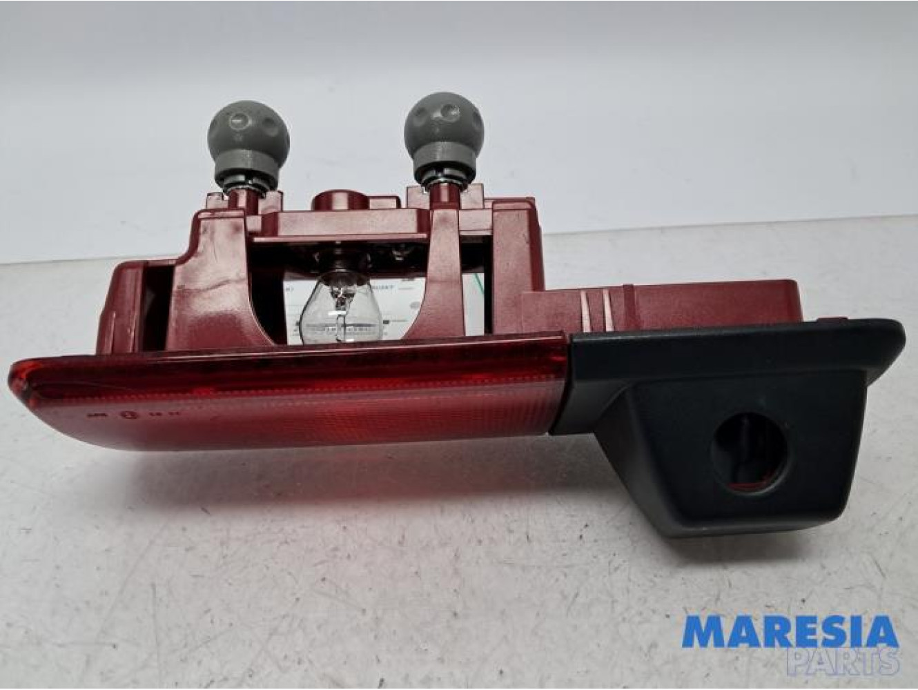 Renault - Trafic - Third brake light