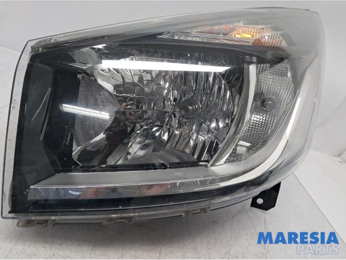 Renault - Trafic - Scheinwerfer links