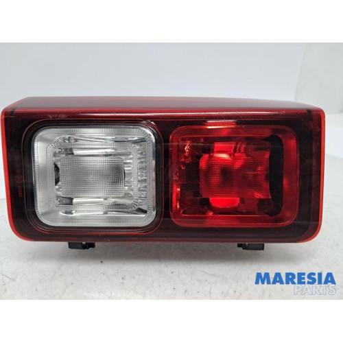 Renault - Trafic - Reversing light, right