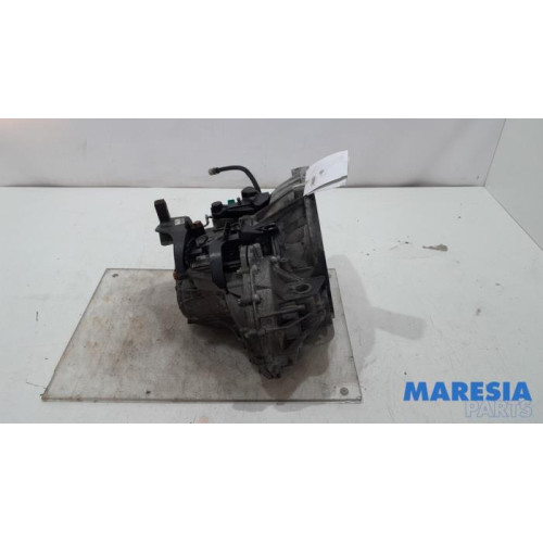 Opel - Movano - Gearbox