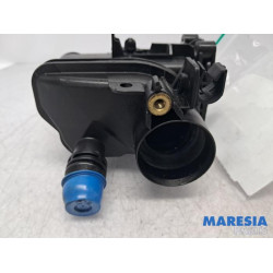 Peugeot - 5008 - Thermostat housing