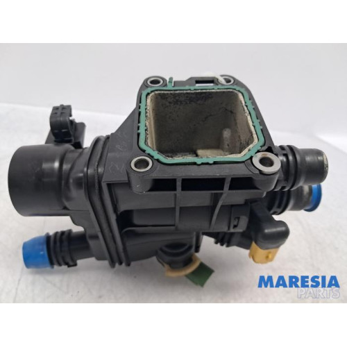 Peugeot - 5008 - Thermostat housing
