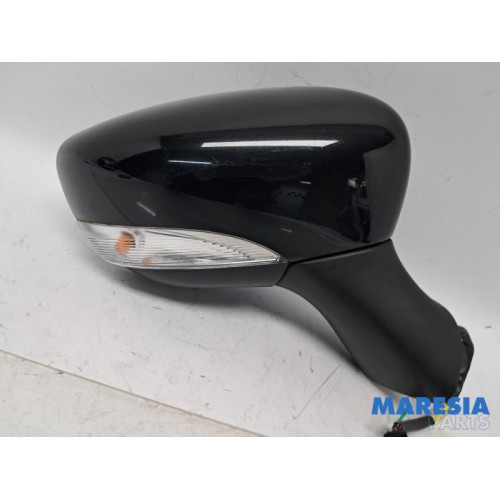 Renault - Clio - Wing mirror, right