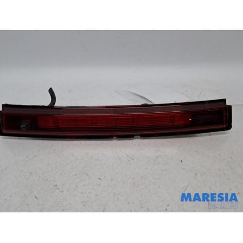 Renault - Clio - Third brake light