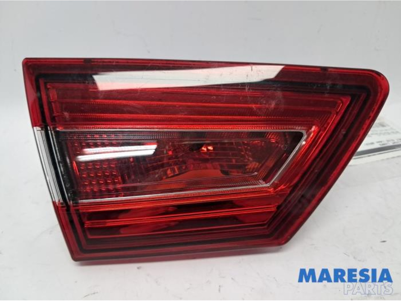Renault - Clio - Taillight, left