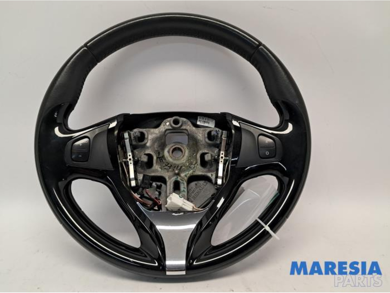 Renault - Clio - Steering wheel