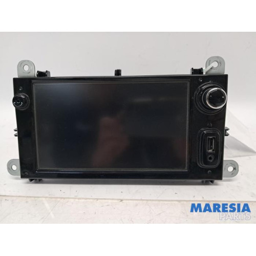 Renault - Clio - Display Multi Media control unit