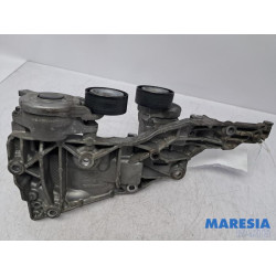 Citroen - Jumpy - Dynamostütze oben