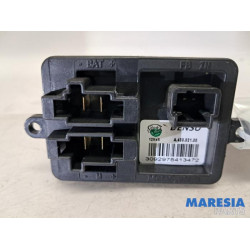 Renault - Clio - Heater resistor