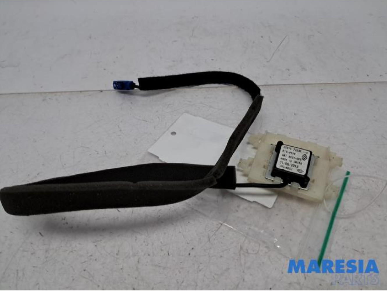 Renault - Clio - GPS Antenne