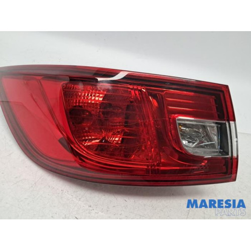 Renault - Clio - Taillight, left