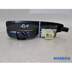 Renault - Clio - Electric window switch
