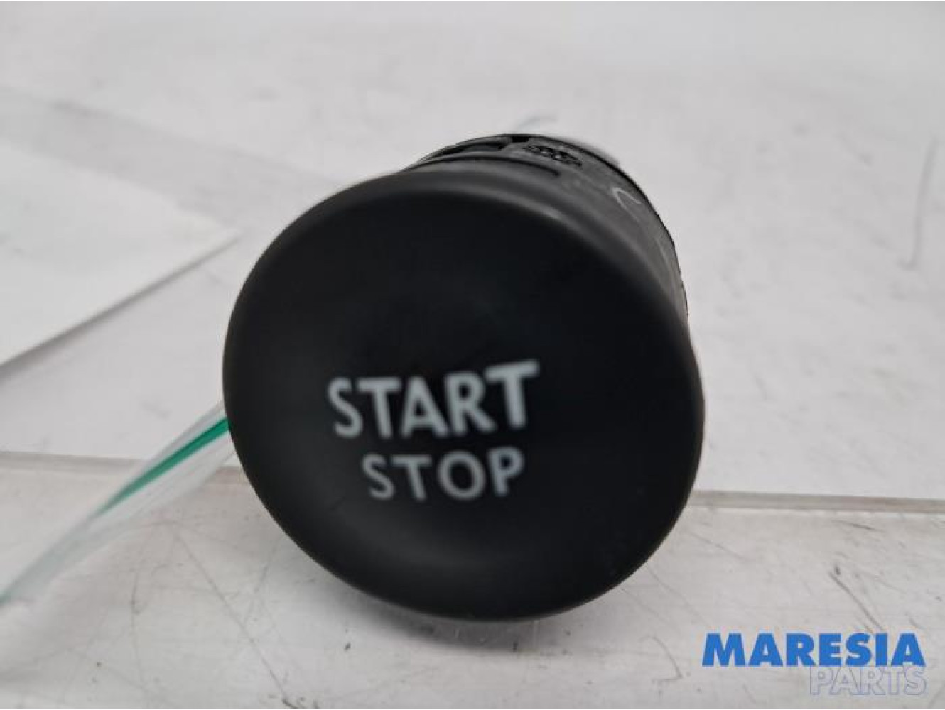 Renault - Clio - Start/stop switch