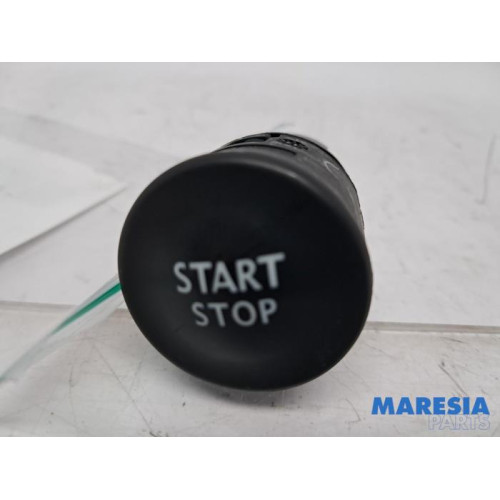 Renault - Clio - Start/stop switch