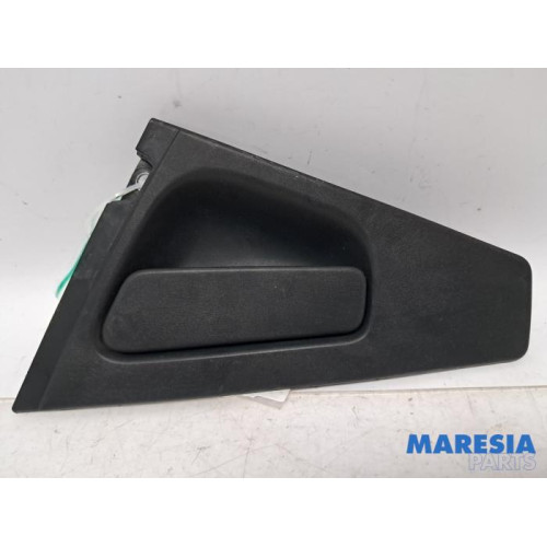 Renault - Clio - Rear door handle 4-door, right