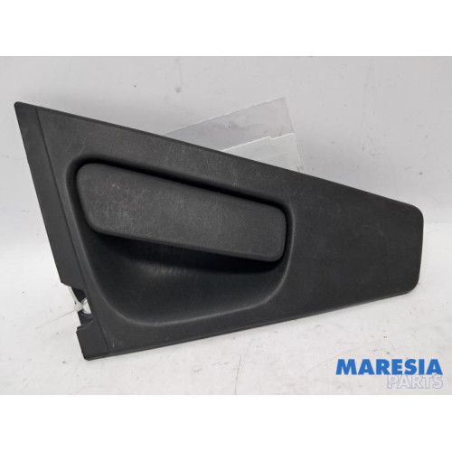 Renault - Clio - Rear door handle 4-door, left