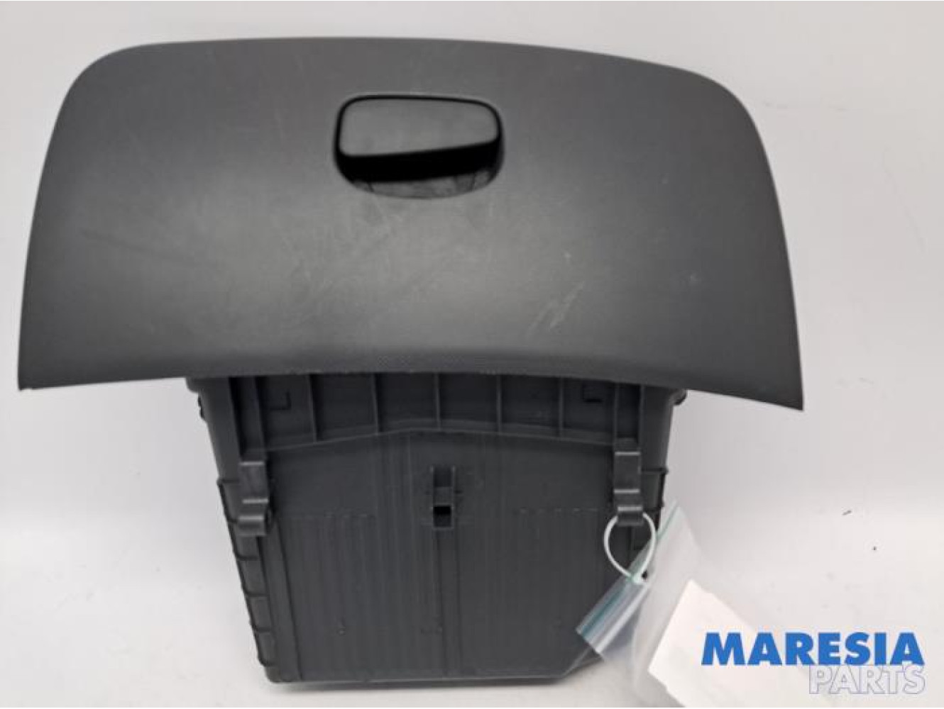 Renault - Clio - Glovebox
