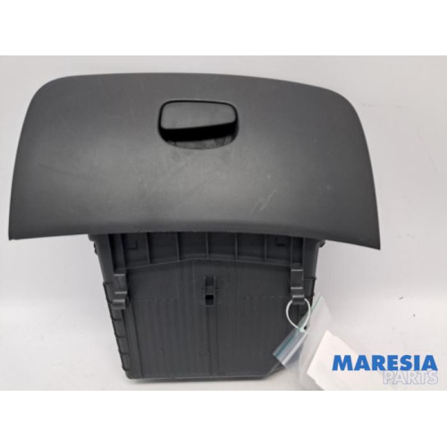 Renault - Clio - Glovebox