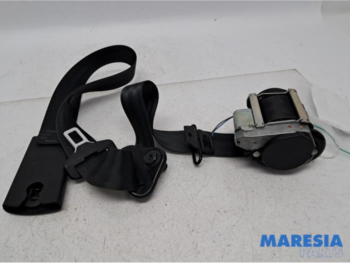 Renault - Clio - Front seatbelt, left