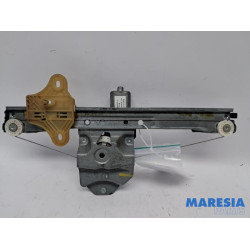 Renault - Clio - Rear door window mechanism 4-door, right
