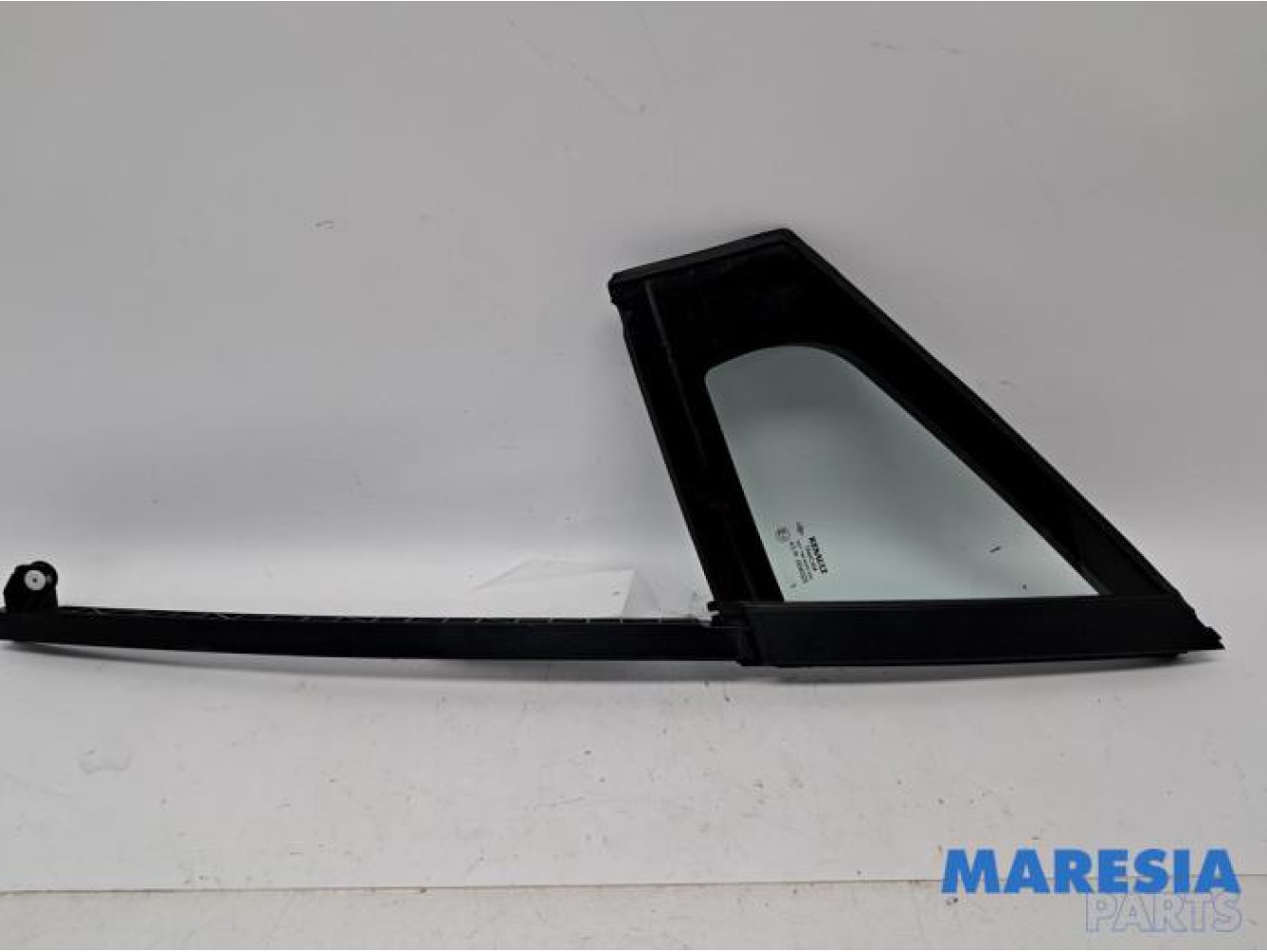 Renault - Clio - Quarter light, front left