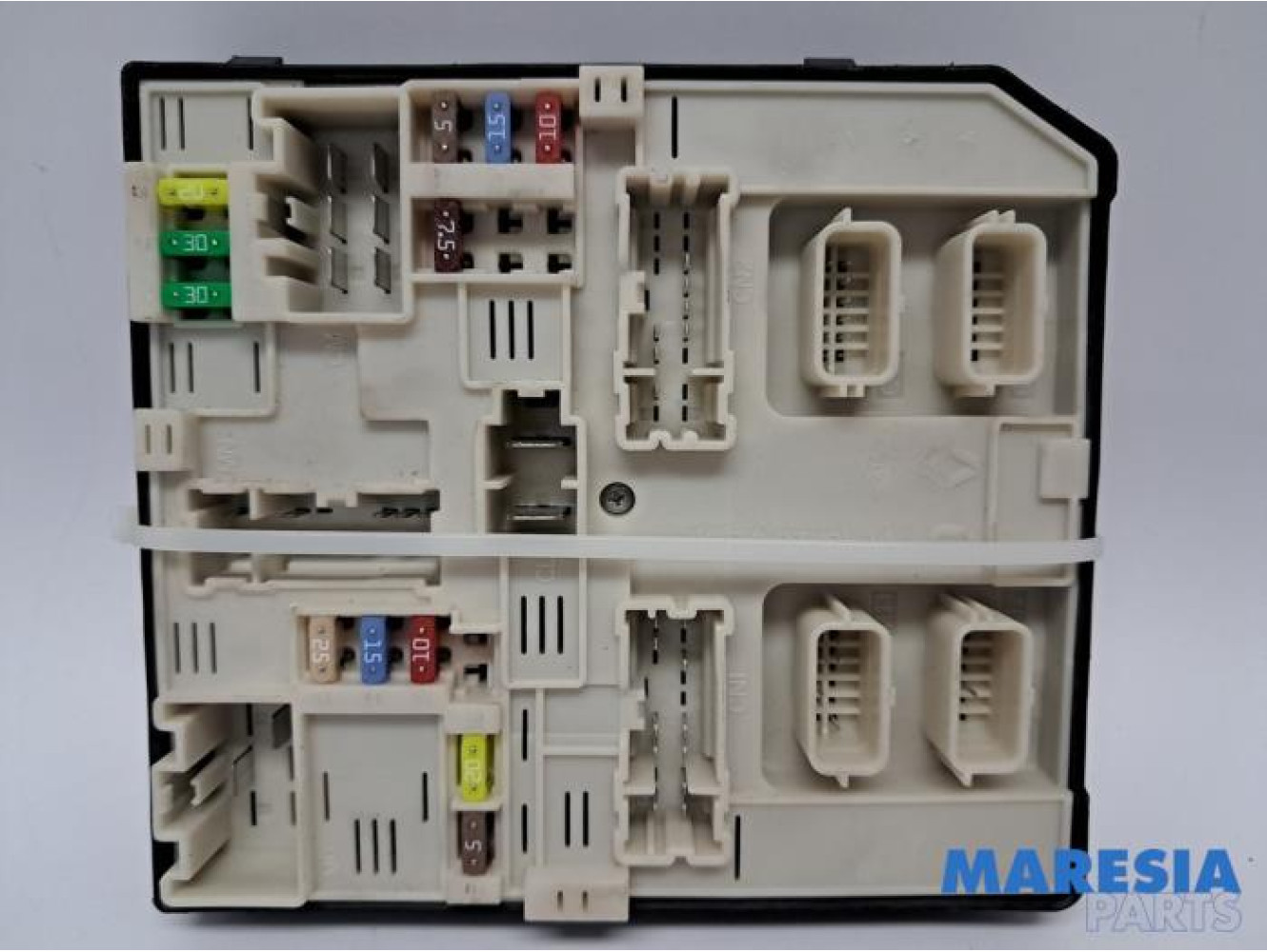 Renault - ZOE - Fuse box