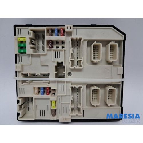 Renault - ZOE - Fuse box