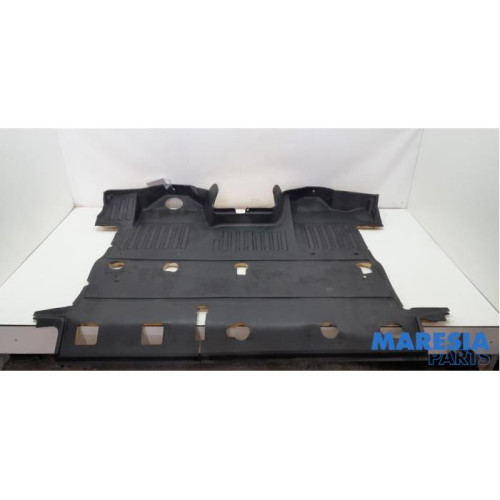 Opel - Movano - Carpet