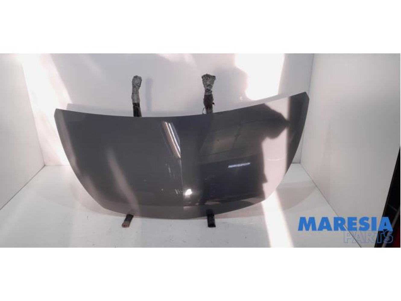 Opel - Vivaro - Bonnet