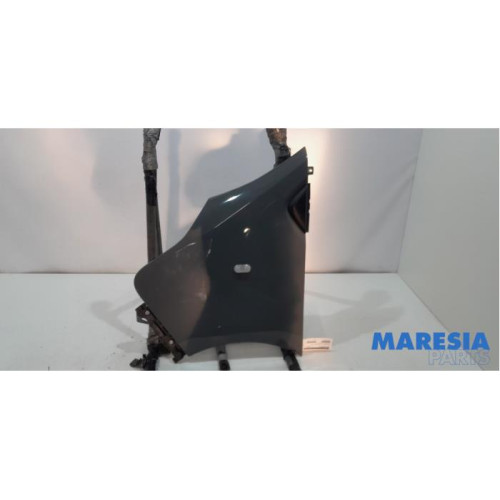 Opel - Vivaro - Scherm links-voor