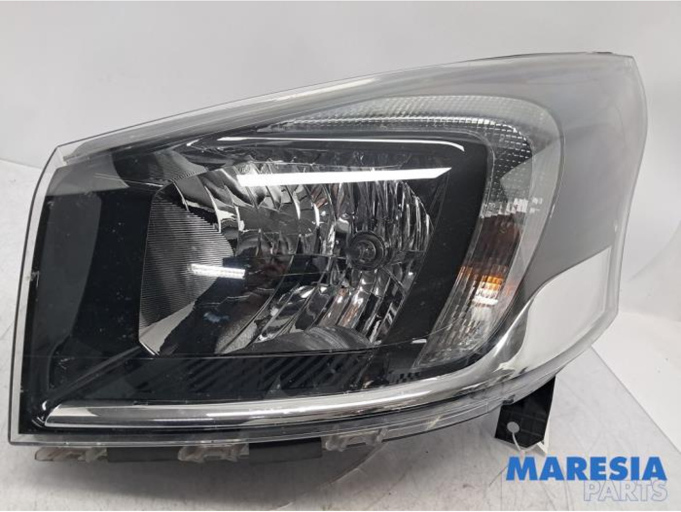 Opel - Vivaro - Headlight, left