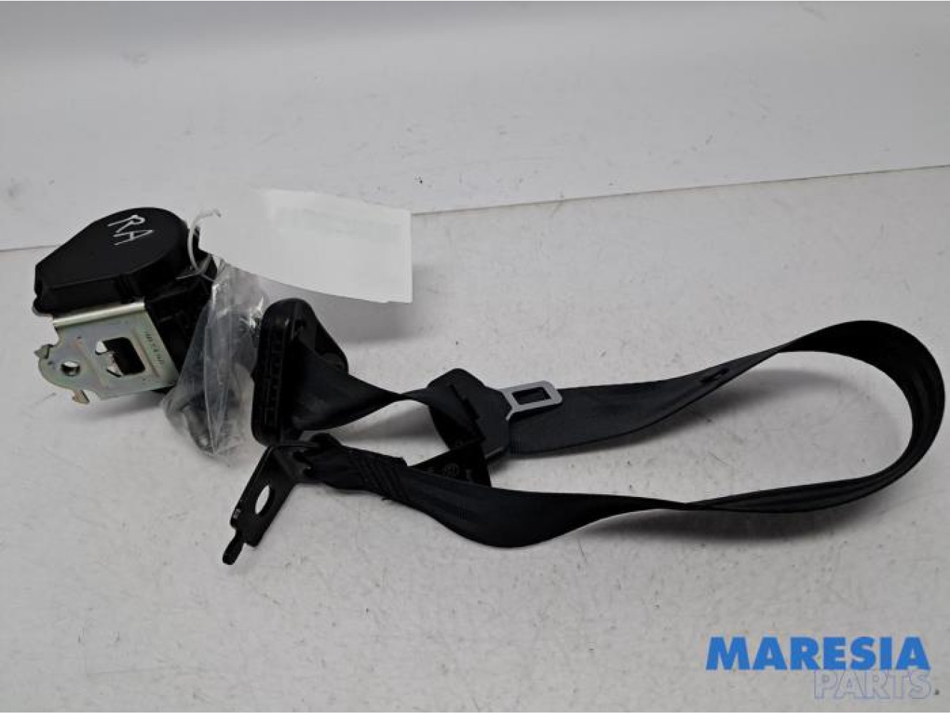 Renault - ZOE - Rear seatbelt, right