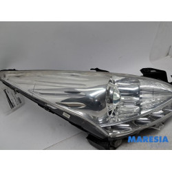 Peugeot - 3008 - Koplamp rechts