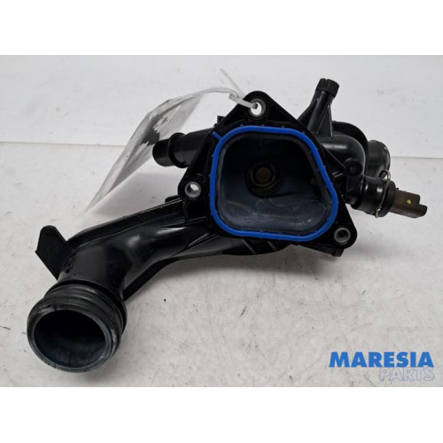 Citroen - DS3 - Thermostat housing