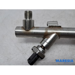Opel - Astra - Fuel injector nozzle