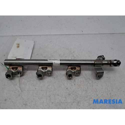 Opel - Astra - Fuel injector nozzle