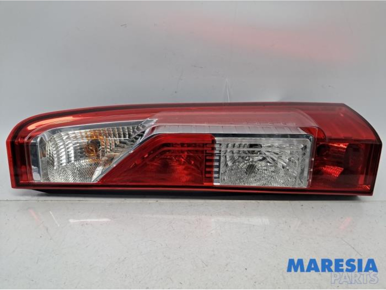 Opel - Movano - Achterlicht rechts